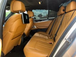 BMW 5 Series — miniatura 8
