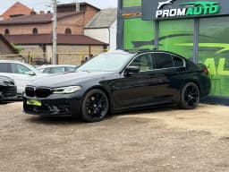 BMW 5 Series — miniatura 1
