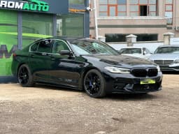 BMW 5 Series — miniatura 3