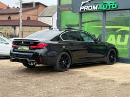 BMW 5 Series — miniatura 4