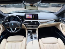 BMW 5 Series — miniatura 9