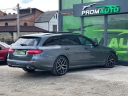 Mercedes-Benz E-Class — miniatura 4