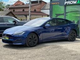 Tesla Model S — miniatura 1