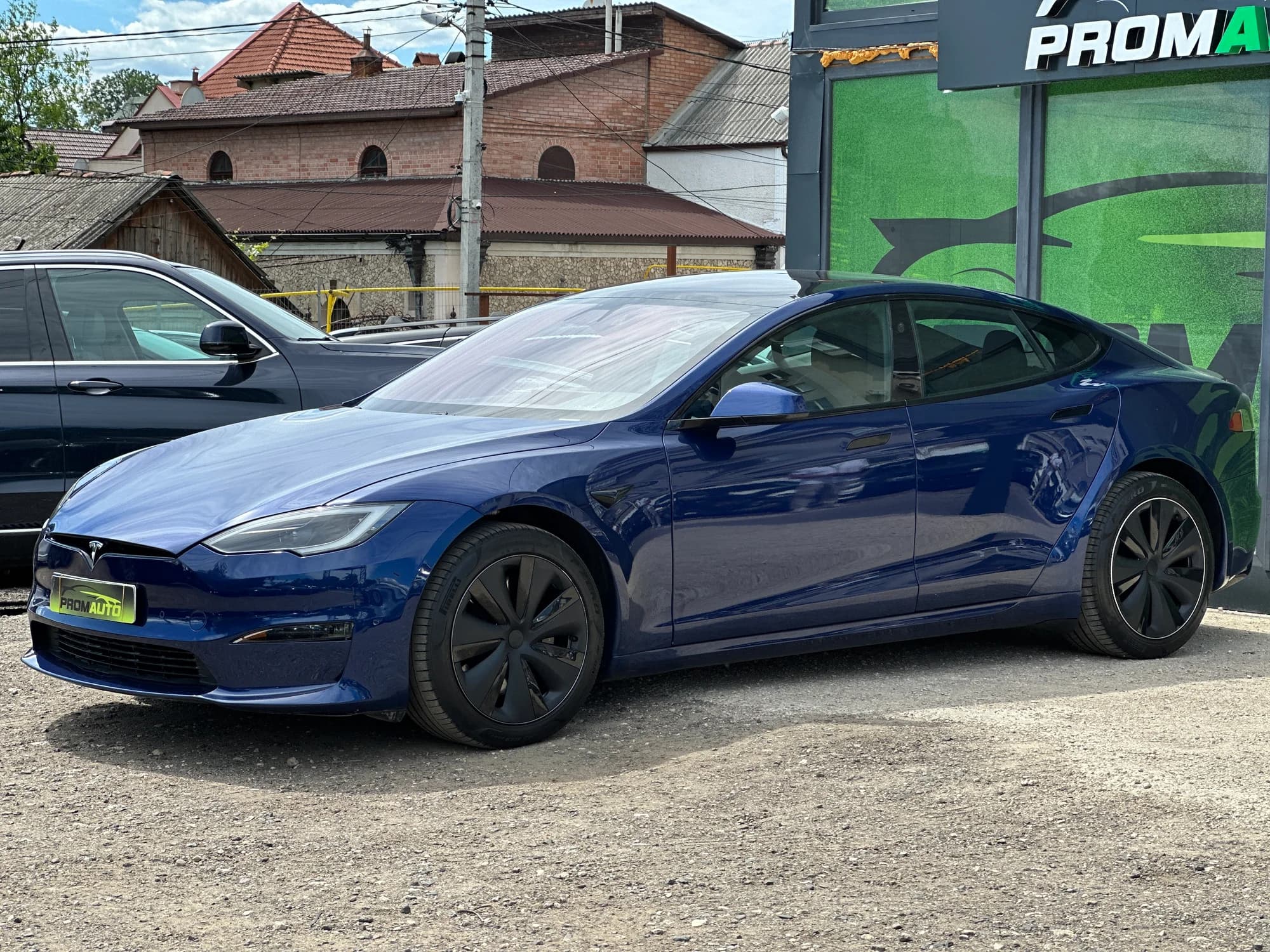 Tesla Model S — fotografie 1