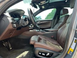 BMW 5 Series — miniatura 7