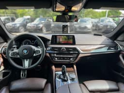 BMW 5 Series — miniatura 9