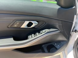 BMW 3 Series — miniatura 13