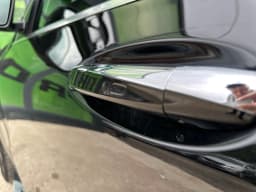 Mercedes-Benz EQC — miniatura 7