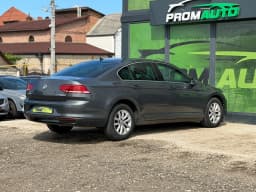 Volkswagen Passat — miniatura 4