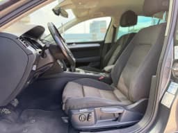 Volkswagen Passat — miniatura 8