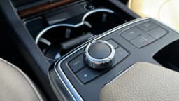 Mercedes-Benz GLS — miniatura 11