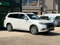 Mitsubishi Outlander — miniatura 3
