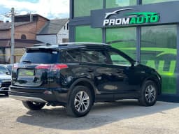 Toyota RAV4 — miniatura 4
