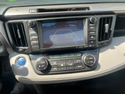 Toyota RAV4 — miniatura 10