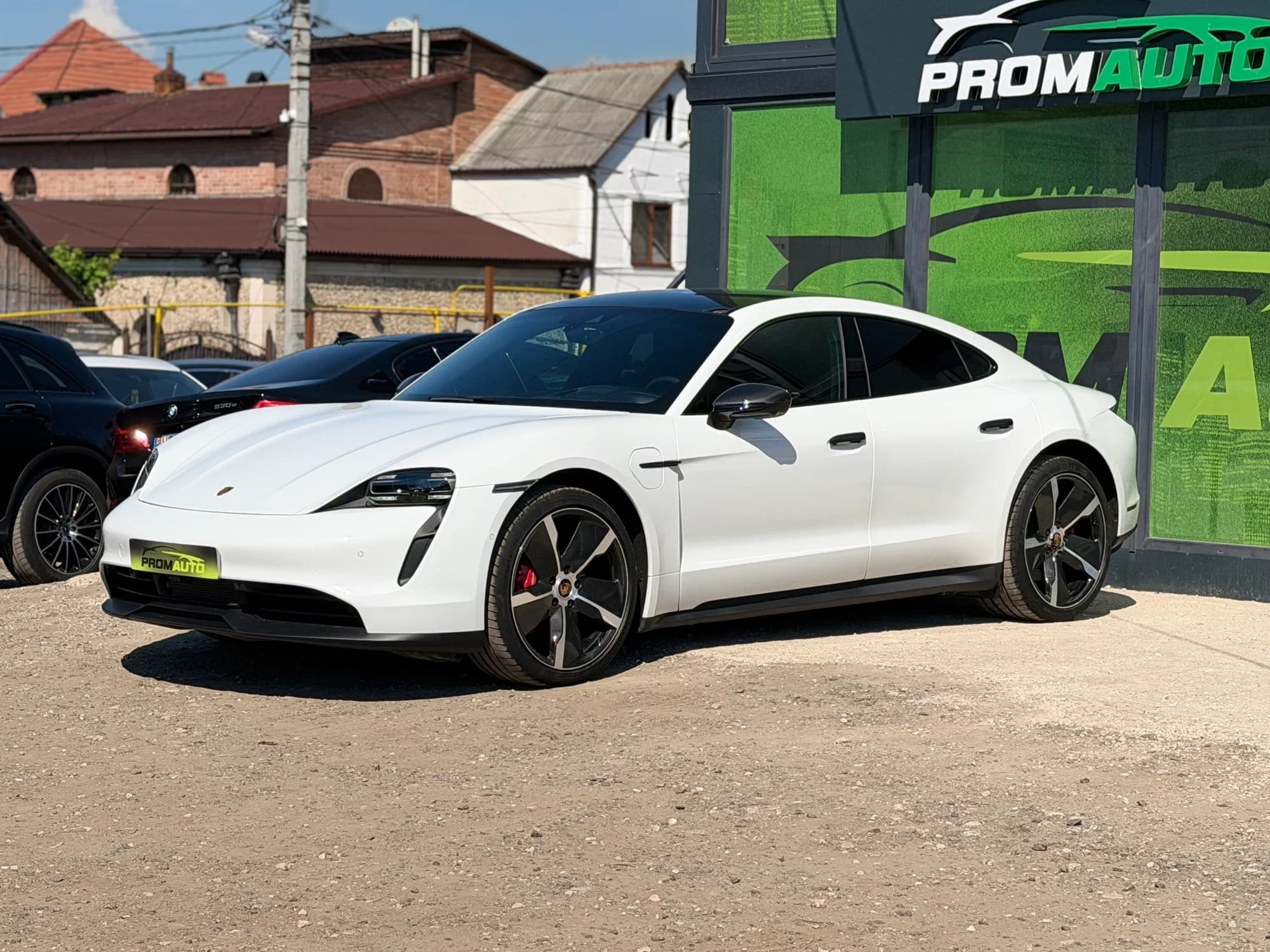 Porsche Taycan — fotografie 1