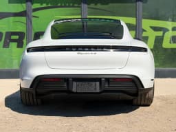 Porsche Taycan — miniatura 5