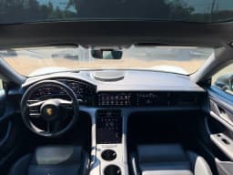 Porsche Taycan — miniatura 7