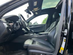 BMW 5 Series — miniatura 7