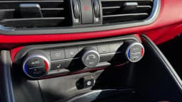 Alfa Romeo Giulia — miniatura 12