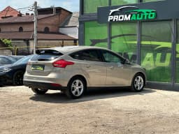Ford Focus — miniatura 4