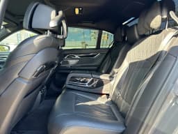 BMW 7 Series — miniatura 11