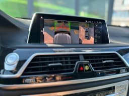 BMW 7 Series — miniatura 18