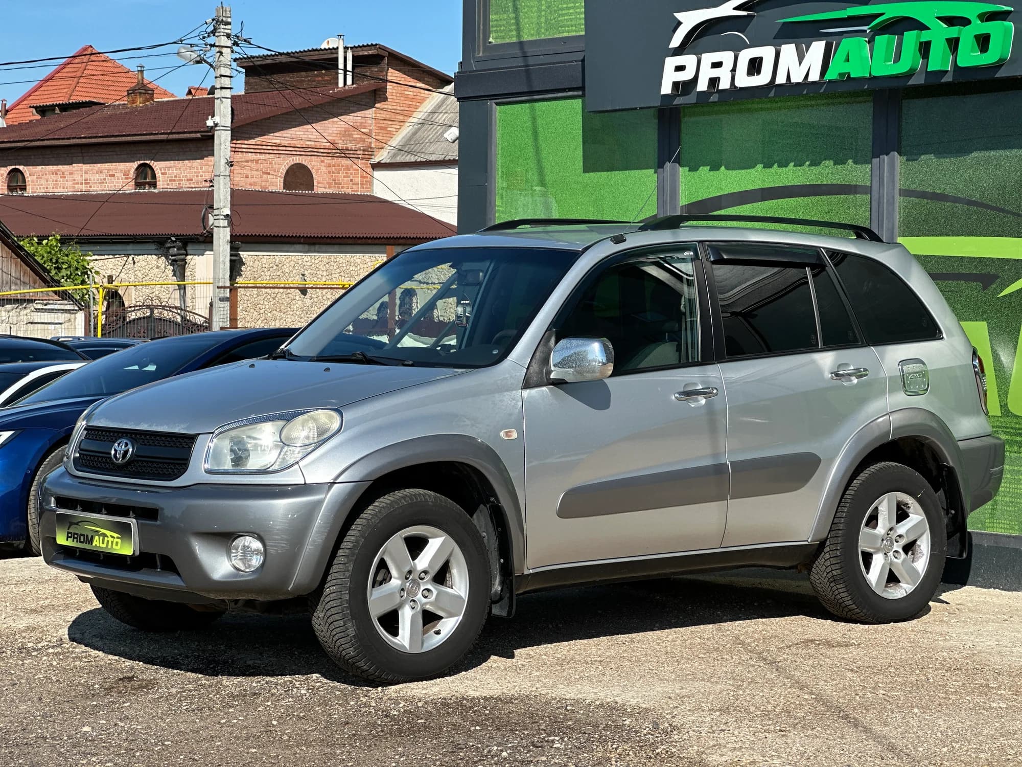 Toyota RAV4 — fotografie 1