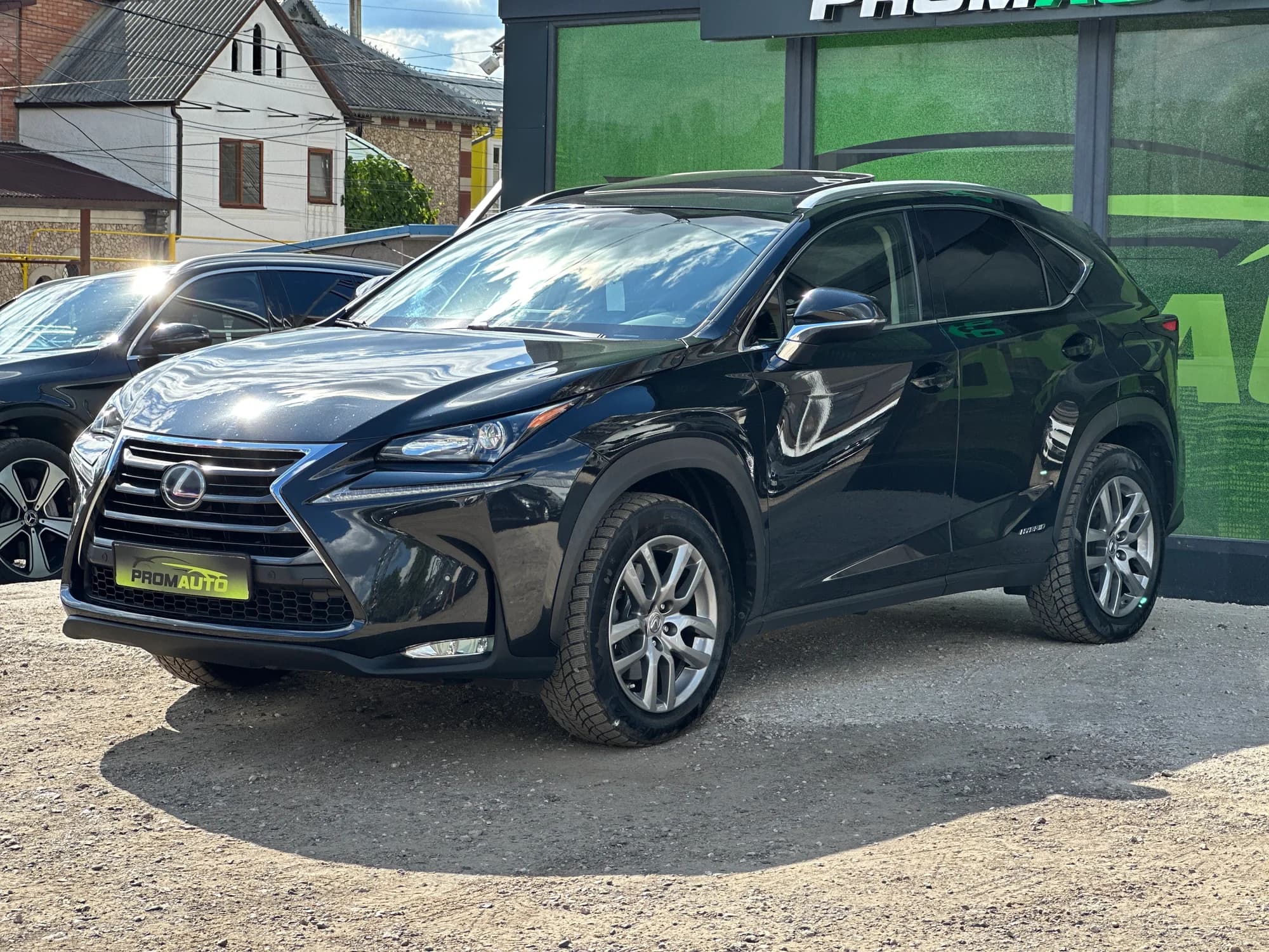 Lexus NX — fotografie 1