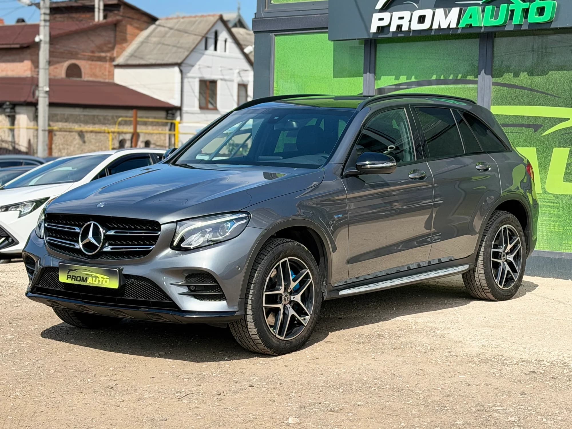 Mercedes-Benz GLC — fotografie 1
