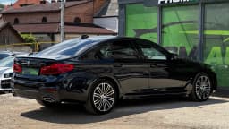BMW 5 Series — miniatura 4