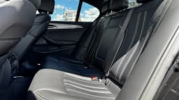 BMW 5 Series — miniatura 8