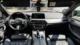 BMW 5 Series — miniatura 9