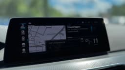 BMW 5 Series — miniatura 15