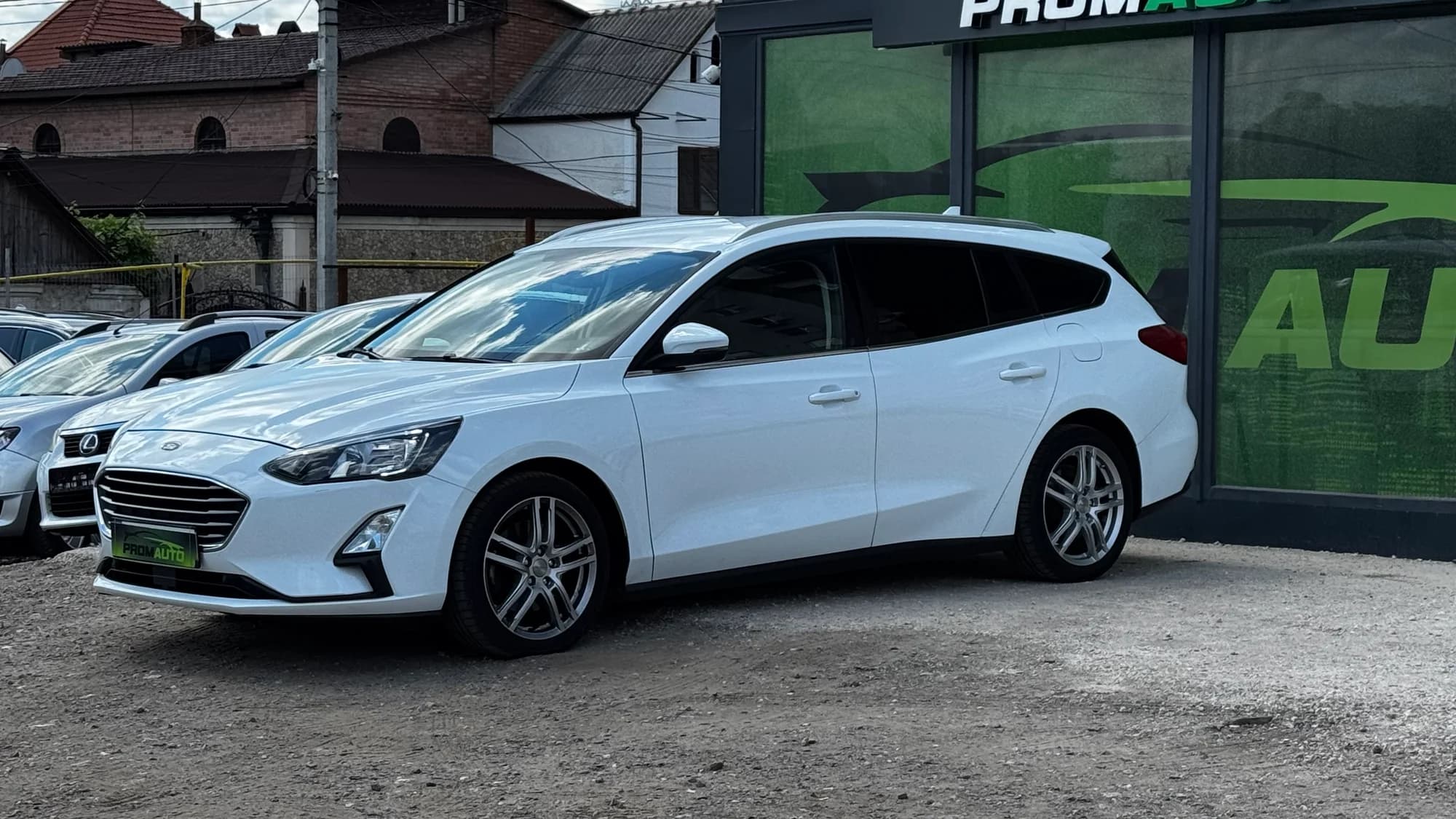 Ford Focus — fotografie 1