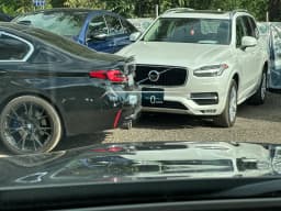 BMW 5 Series — miniatura 8