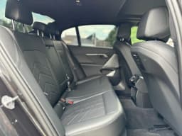 BMW 5 Series — miniatura 11