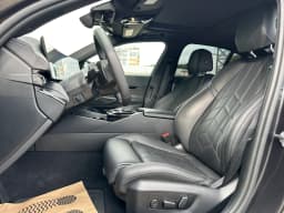 BMW 5 Series — miniatura 13