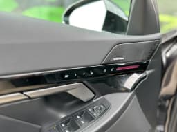 BMW 5 Series — miniatura 18