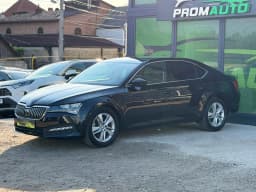 Skoda Superb — miniatura 1