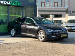 Skoda Superb — miniatura 3