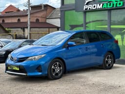 Toyota Auris — miniatura 1