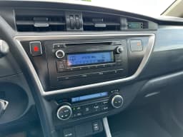 Toyota Auris — miniatura 10
