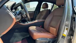 BMW 5 Series — miniatura 7