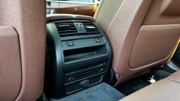 BMW 5 Series — miniatura 15