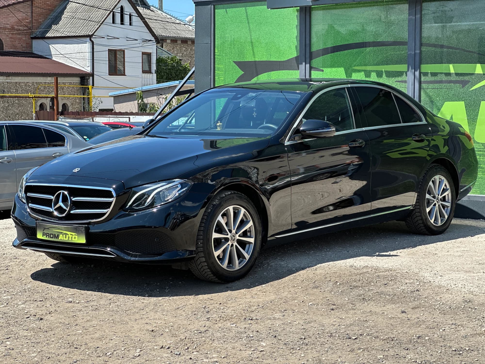 Mercedes-Benz E-Class — fotografie 1