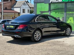 Mercedes-Benz E-Class — miniatura 4
