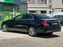 Mercedes-Benz E-Class — miniatura 6