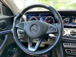 Mercedes-Benz E-Class — miniatura 10