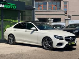 Mercedes-Benz E-Class — miniatura 3