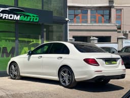 Mercedes-Benz E-Class — miniatura 6